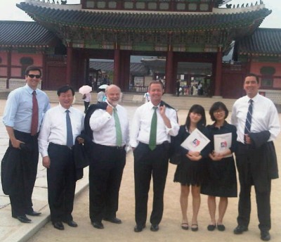 The Maryland in Asia delegation outside of Gyeongbokgung Palace in Korea. (Photo: Maryland State government)