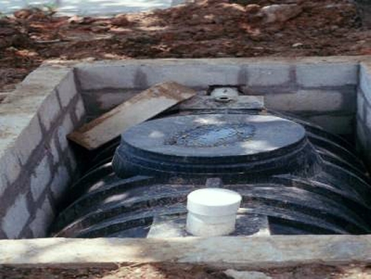 Septic tanks are common in many rural and coastal communities with no access to a public sewer system. Septic tanks can leach as much as 14 kg (32 lbs) of nitrogen per year into groundwater or nearby surface waters. In some coastal communities, septic tanks are the primary source of nutrient pollution. (Photo: Environmental Protection Agency)
