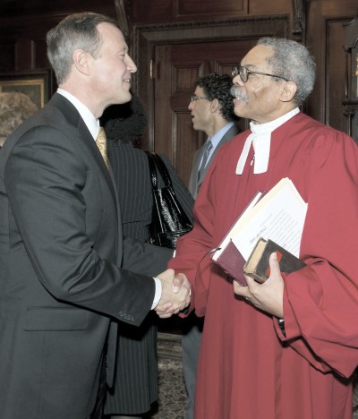 Chief Judge Robert Bell greets Gov. Martin O’Malley after swearing him in Jan. 19, 2011. (Photo: MarylandReporter.com)