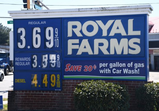 The price of regular gas in Cecilton Friday was about 30 cents per gallon cheaper than it was about 10 miles away in Middletown, Delaware, (Photo: E.A. Breeden)